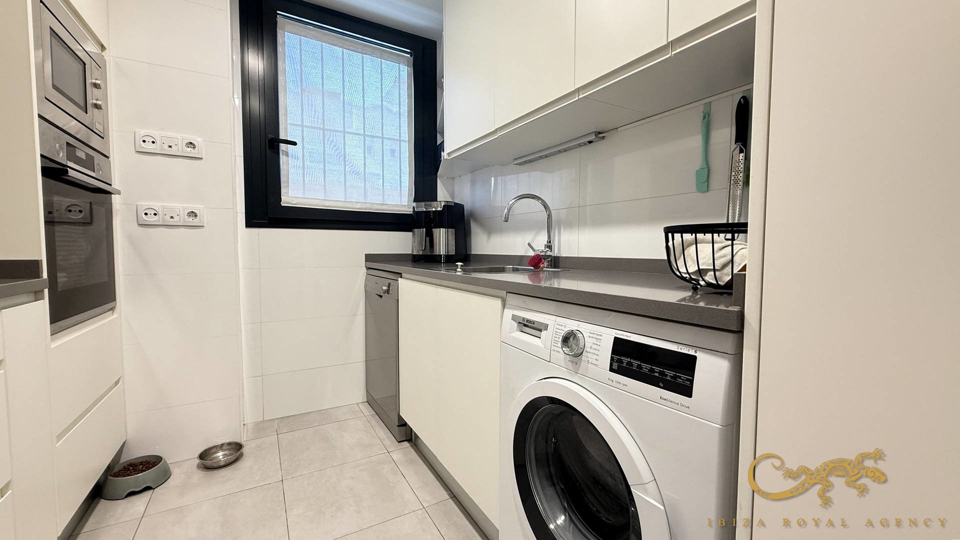 Huoneisto Ibiza town, Ibiza, Espanja 2 makuuhuonetta, 84 m2 No. 129997