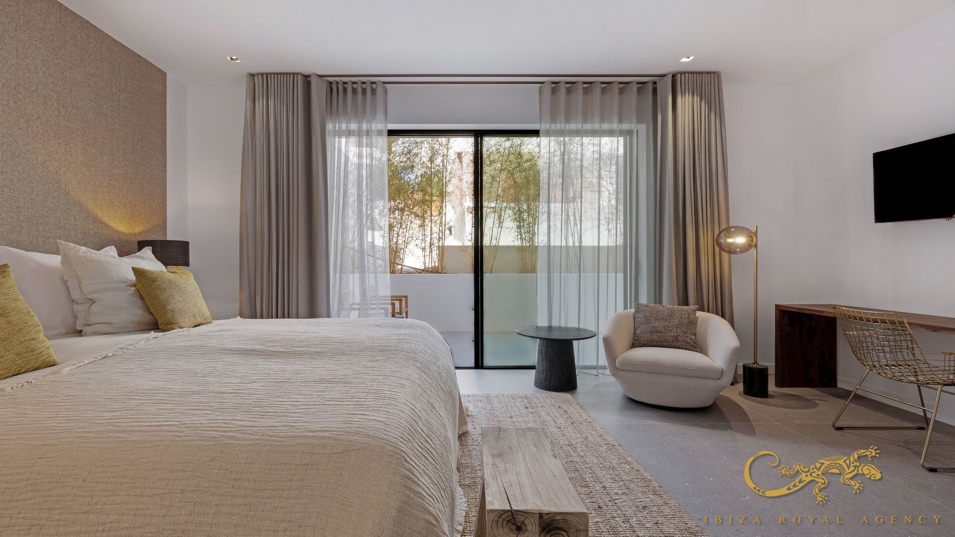 Villa in Can Furnet, Ibiza, Spanien 5 Schlafzimmer, 426 m2 Nr. 130018