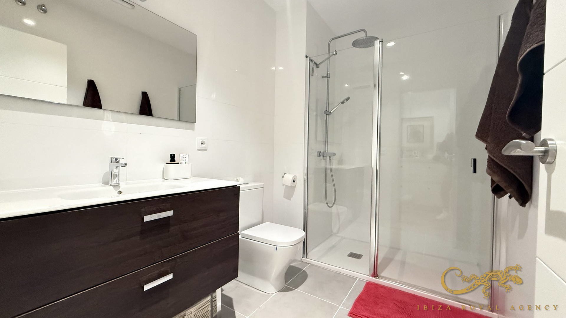 Huoneisto Ibiza town, Ibiza, Espanja 2 makuuhuonetta, 84 m2 No. 129997