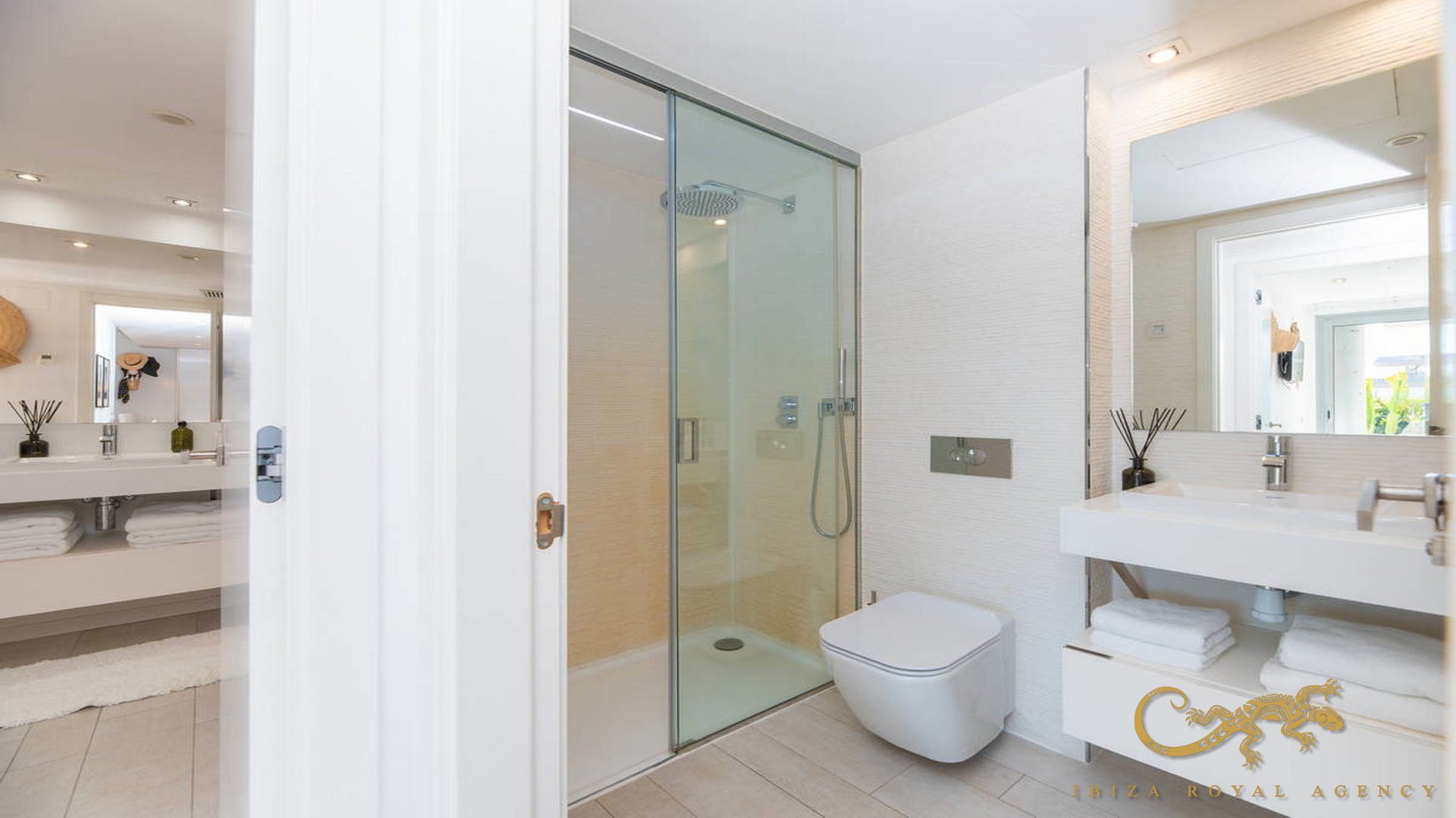 Huoneisto Ibiza town, Ibiza, Espanja 2 makuuhuonetta, 82 m2 No. 129994
