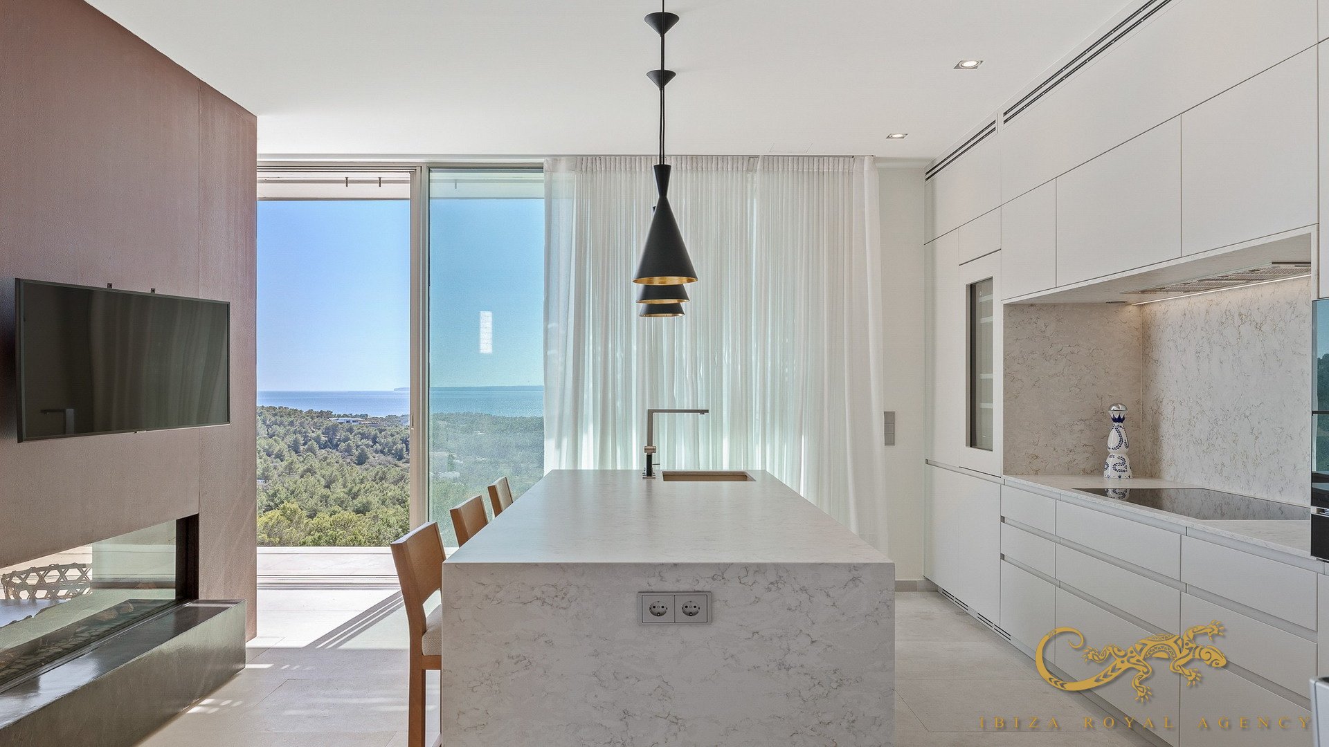 Immobilie in Jesus, Ibiza, Spanien 6 Schlafzimmer, 461 m2 Nr. 130028