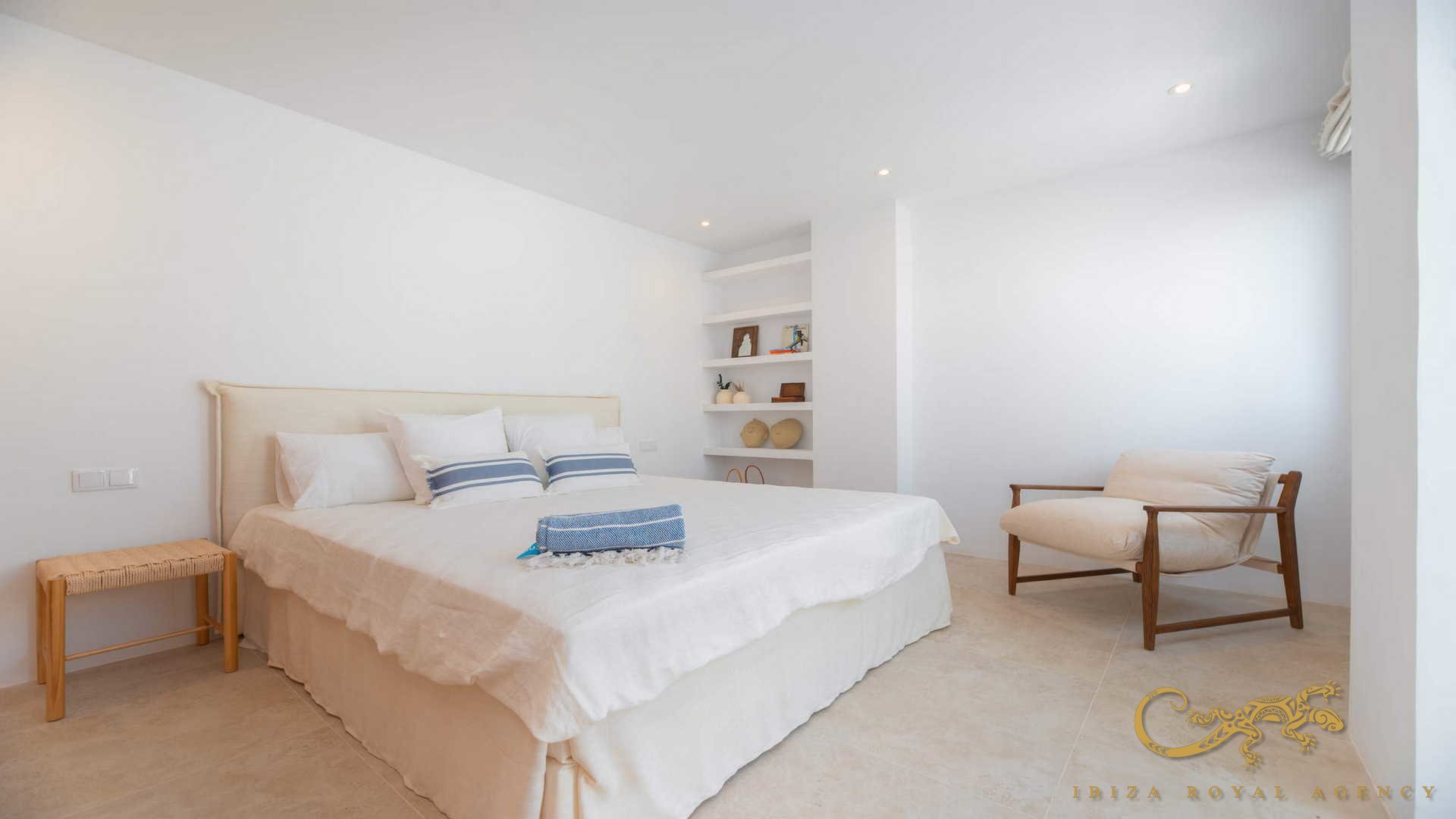 Villa i Cap Martinet, Ibiza, Spanien 5 sovrum, 415 kvm. Nr. 130030