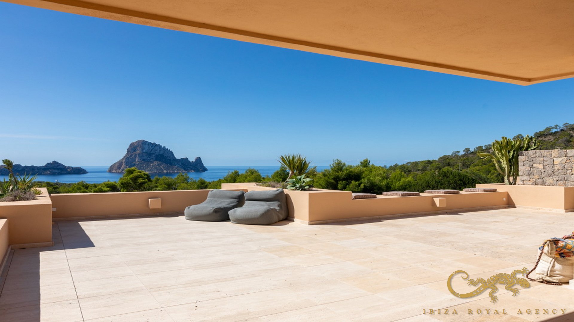 Lägenhet i Cala Carbo, Ibiza, Spanien 2 sovrum, 93 kvm. Nr. 129991