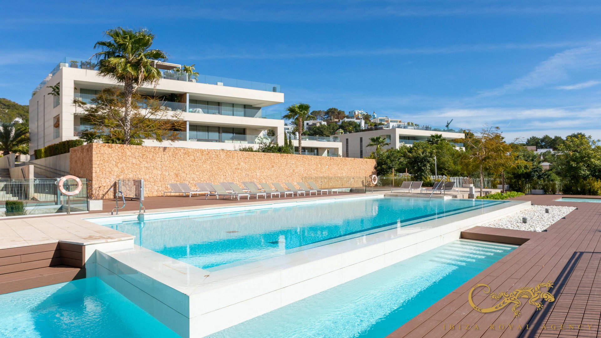 Huoneisto Cap Martinet, Ibiza, Espanja 4 makuuhuonetta, 275 m2 No. 129992