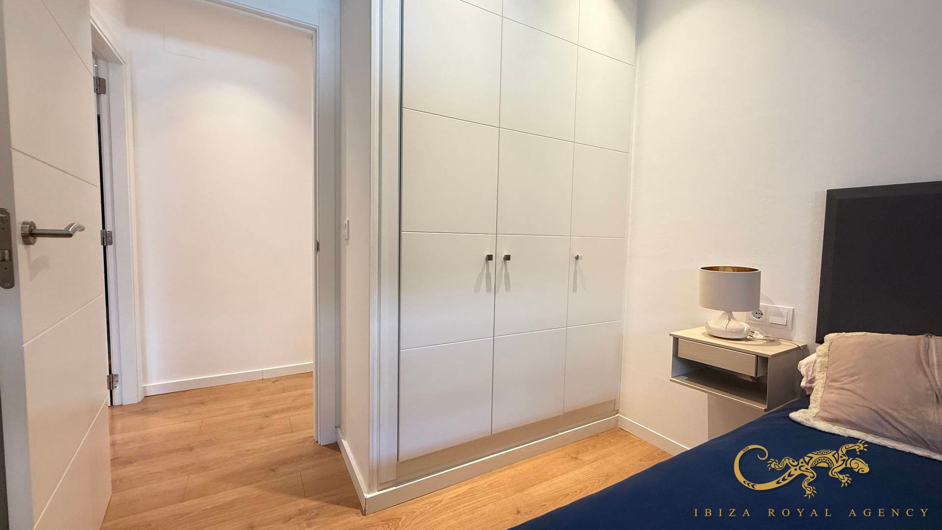 Huoneisto Ibiza town, Ibiza, Espanja 2 makuuhuonetta, 84 m2 No. 129997