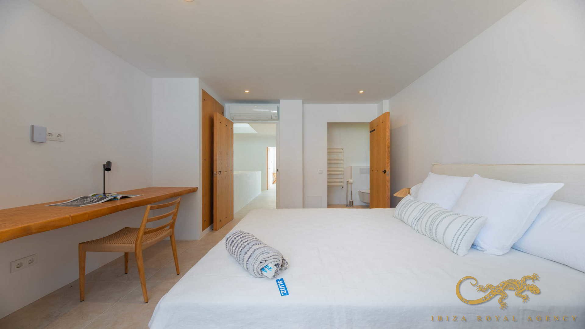 Villa i Cap Martinet, Ibiza, Spanien 5 sovrum, 415 kvm. Nr. 130030