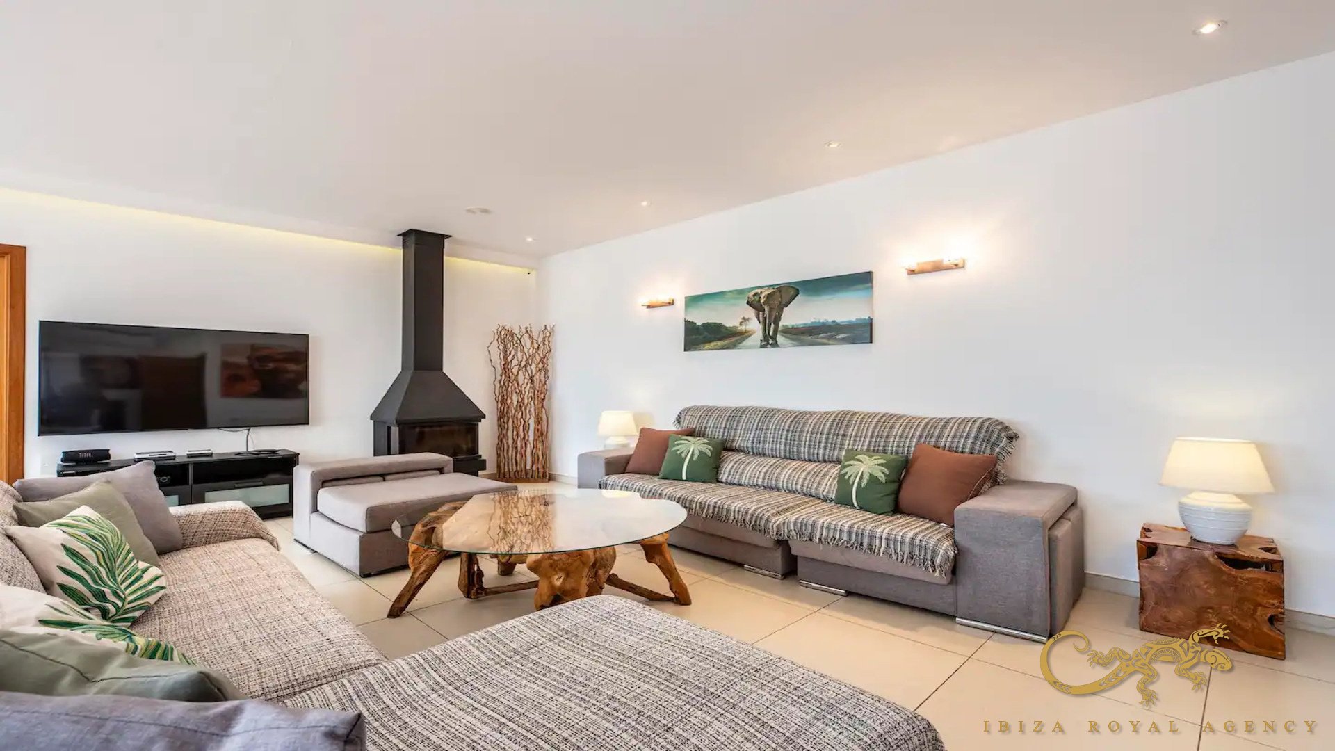 Villa in Jesus, Ibiza, Spain 5 bedrooms, 400 sq.m. No. 130024