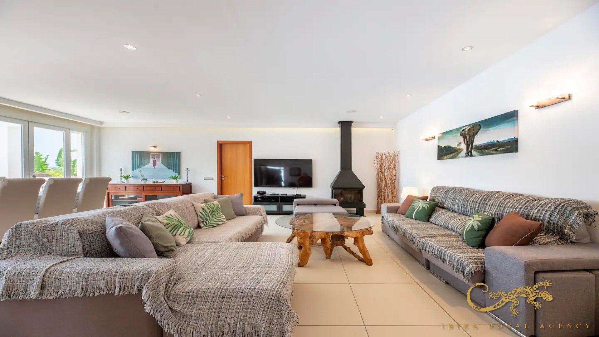 Villa in Jesus, Ibiza, Spain 5 bedrooms, 400 sq.m. No. 130024
