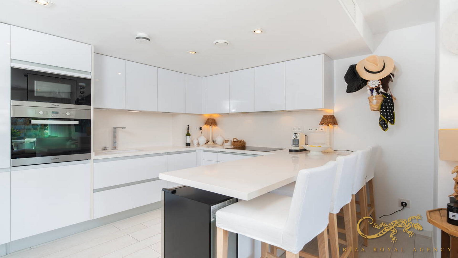 Huoneisto Ibiza town, Ibiza, Espanja 2 makuuhuonetta, 82 m2 No. 129994