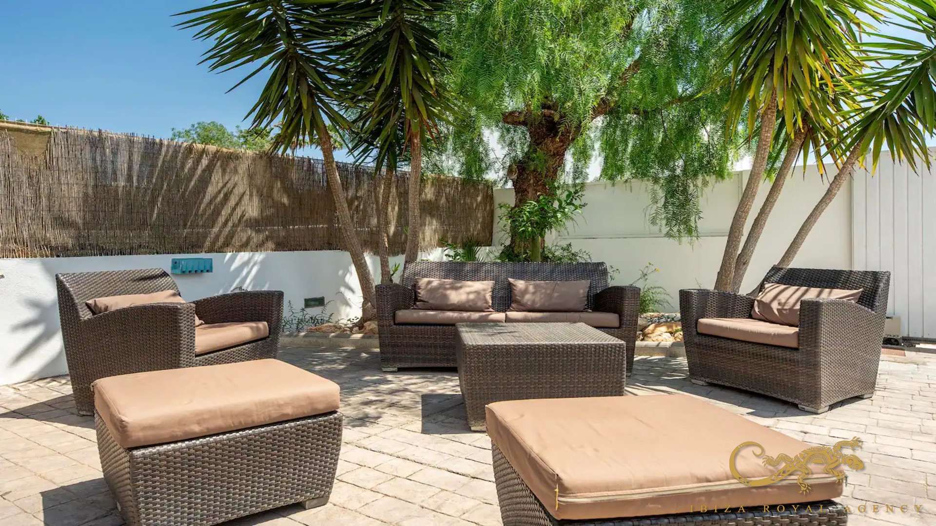 Villa in Jesus, Ibiza, Spain 5 bedrooms, 400 sq.m. No. 130024