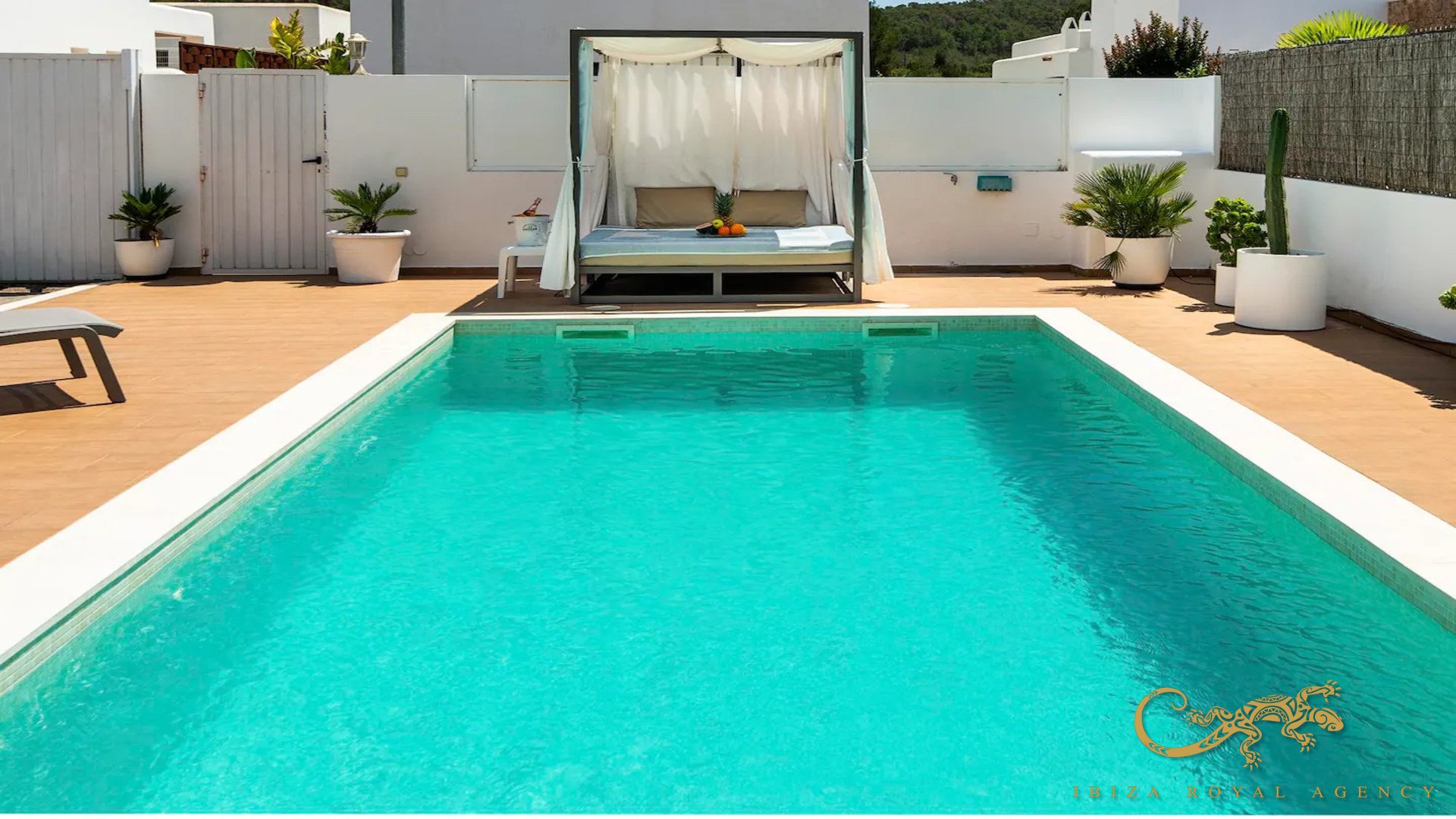 Villa in Jesus, Ibiza, Spain 5 bedrooms, 400 sq.m. No. 130024