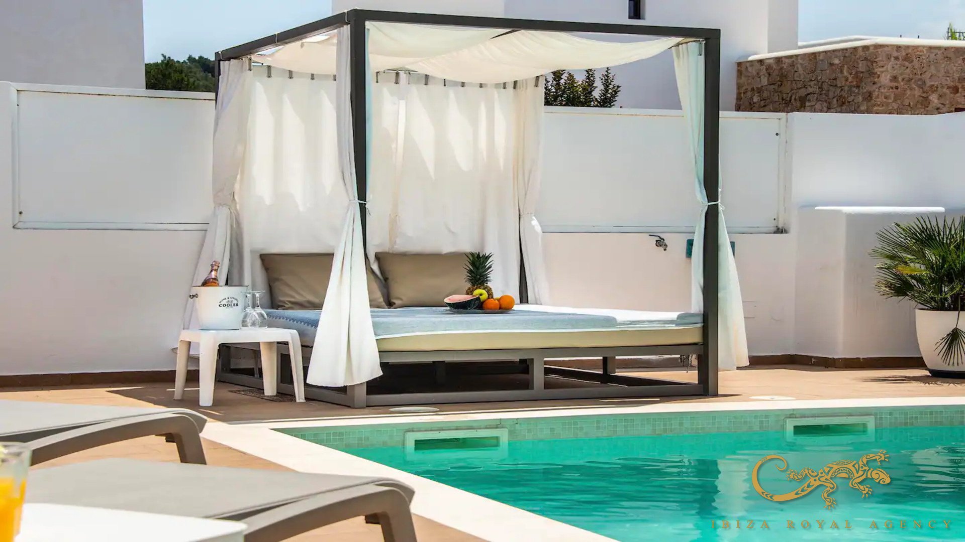 Villa in Jesus, Ibiza, Spain 5 bedrooms, 400 sq.m. No. 130024