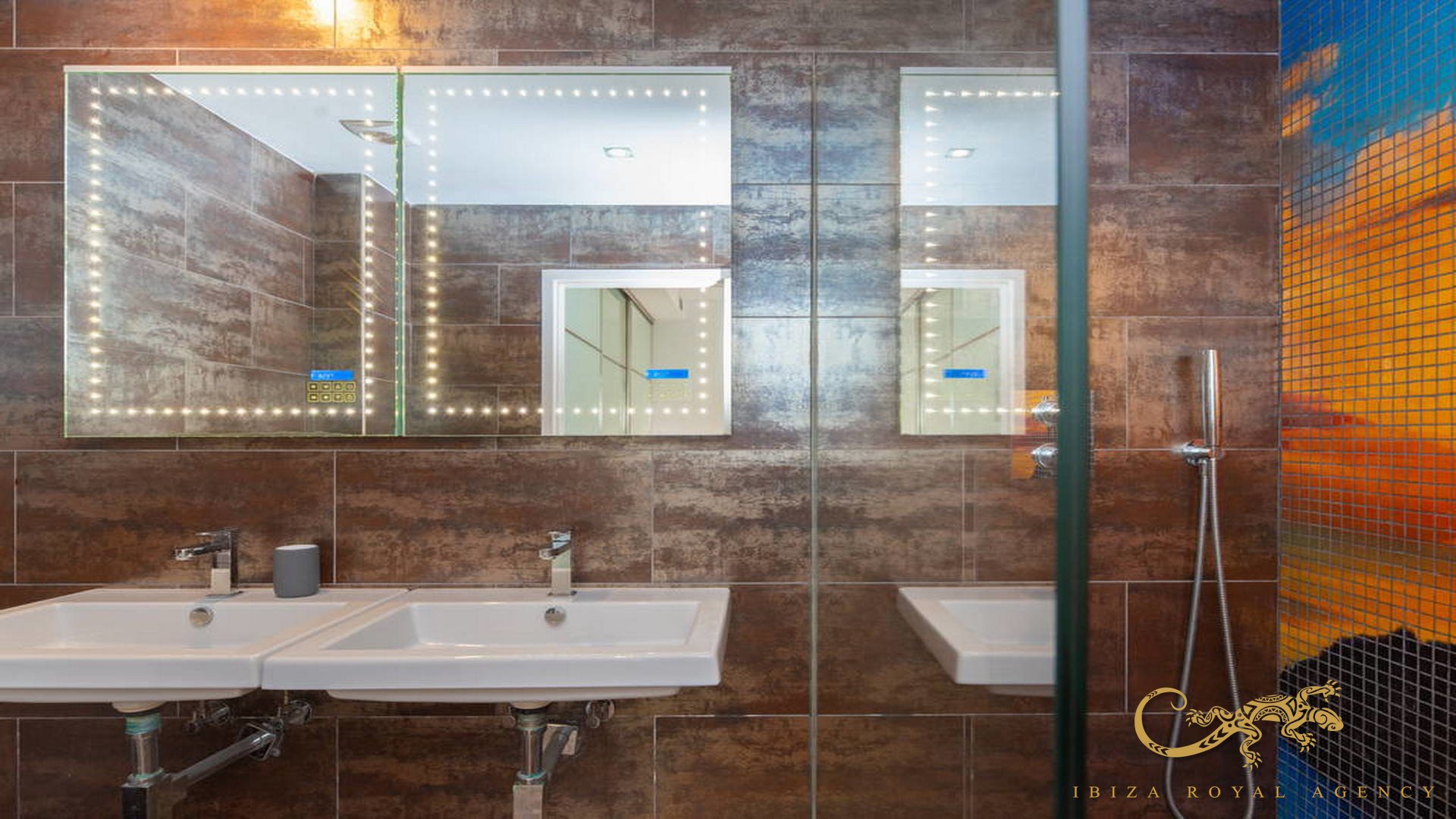 Таунхаус в Кала Карбо, Ивиса, Испания 5 спален, 330м2 №130029