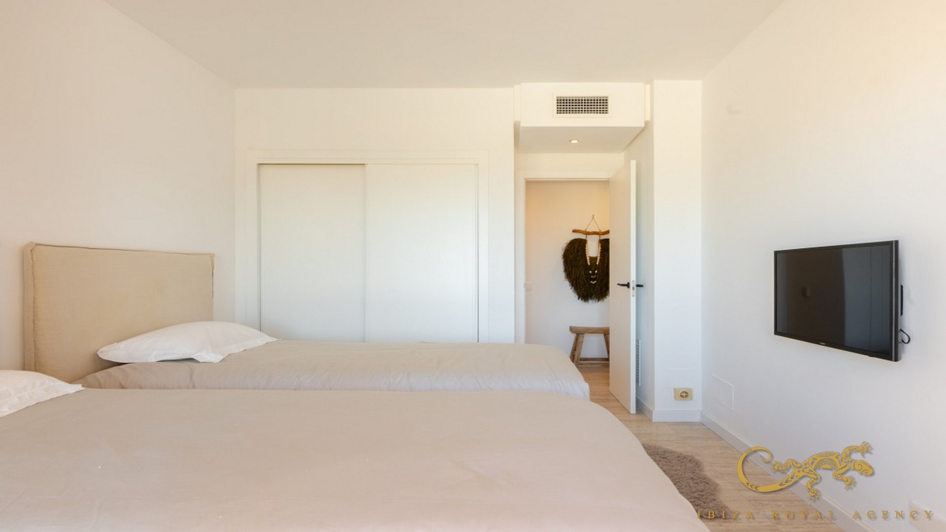 Lägenhet i Cala Carbo, Ibiza, Spanien 2 sovrum, 93 kvm. Nr. 129991