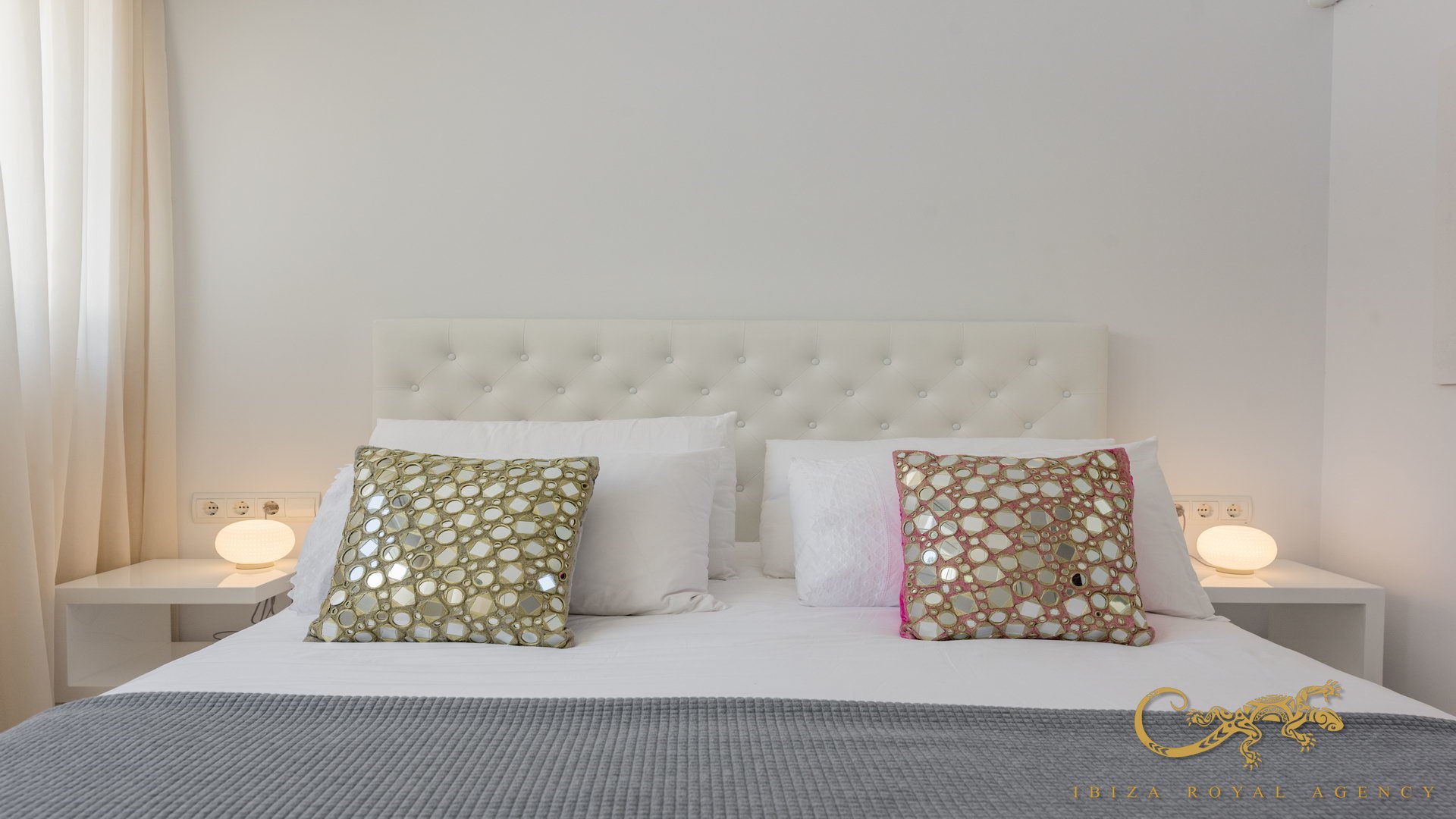 Villa in Cala Vadella, Ibiza, Spain 6 bedrooms, 461 sq.m. No. 130013