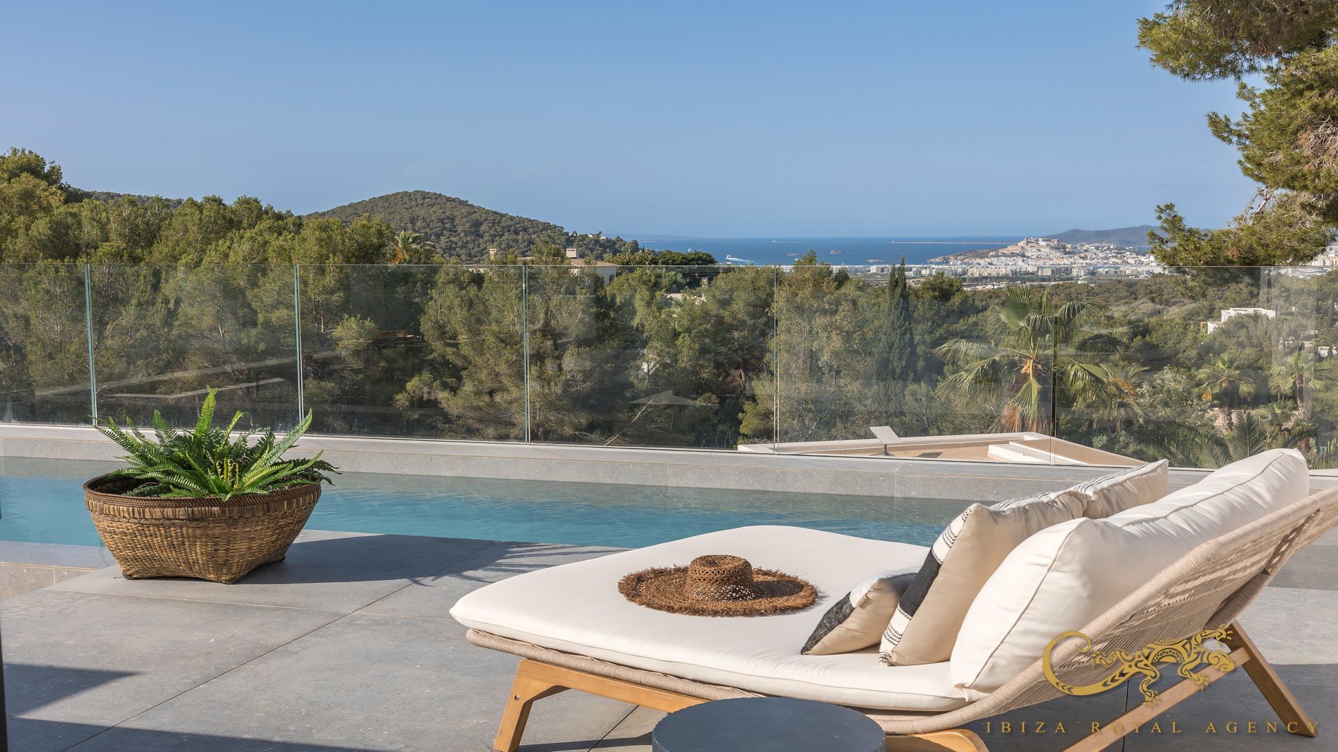 Villa in Can Furnet, Ibiza, Spanien 5 Schlafzimmer, 426 m2 Nr. 130018