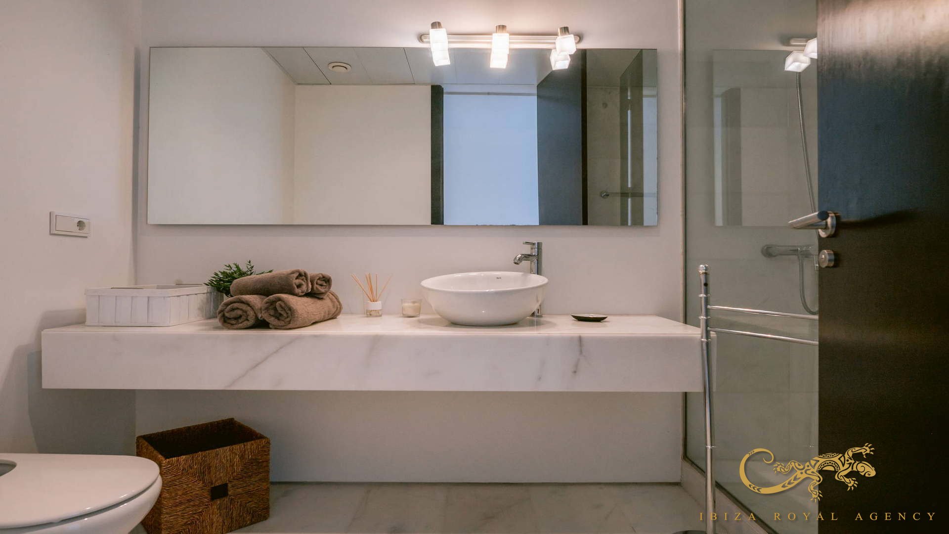 Квартира в Кап Мартине, Ивиса, Испания 3 спальни, 229м2 №129995