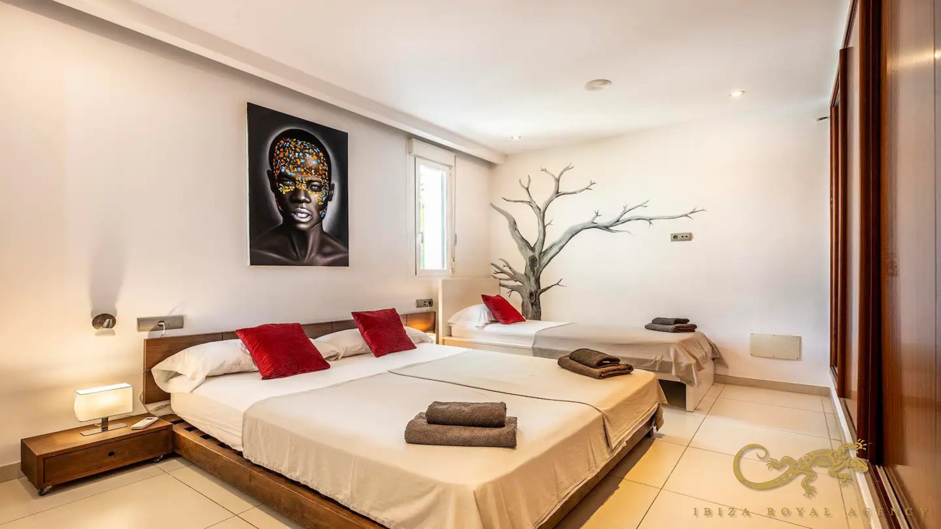 Villa in Jesus, Ibiza, Spain 5 bedrooms, 400 sq.m. No. 130024