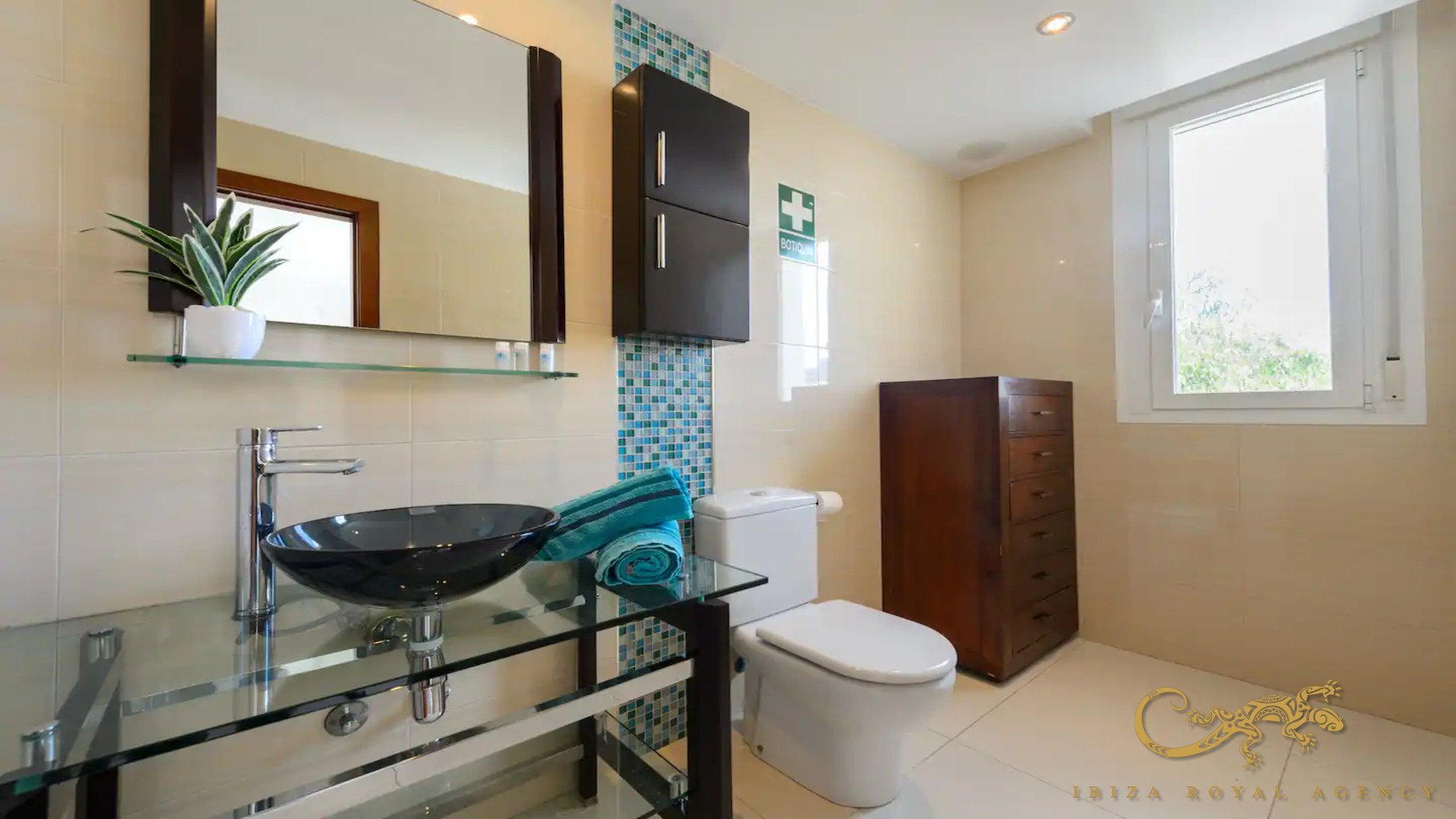 Villa in Jesus, Ibiza, Spain 5 bedrooms, 400 sq.m. No. 130024