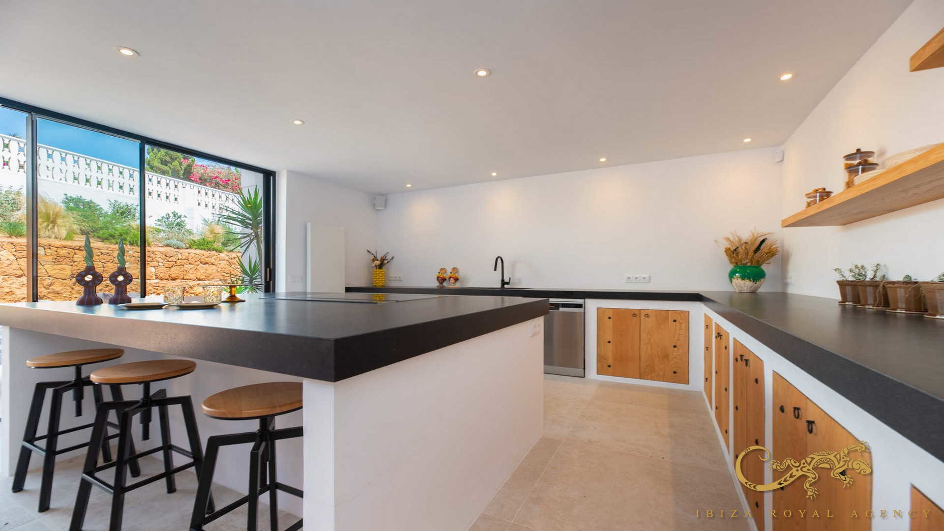 Villa i Cap Martinet, Ibiza, Spanien 5 sovrum, 415 kvm. Nr. 130030
