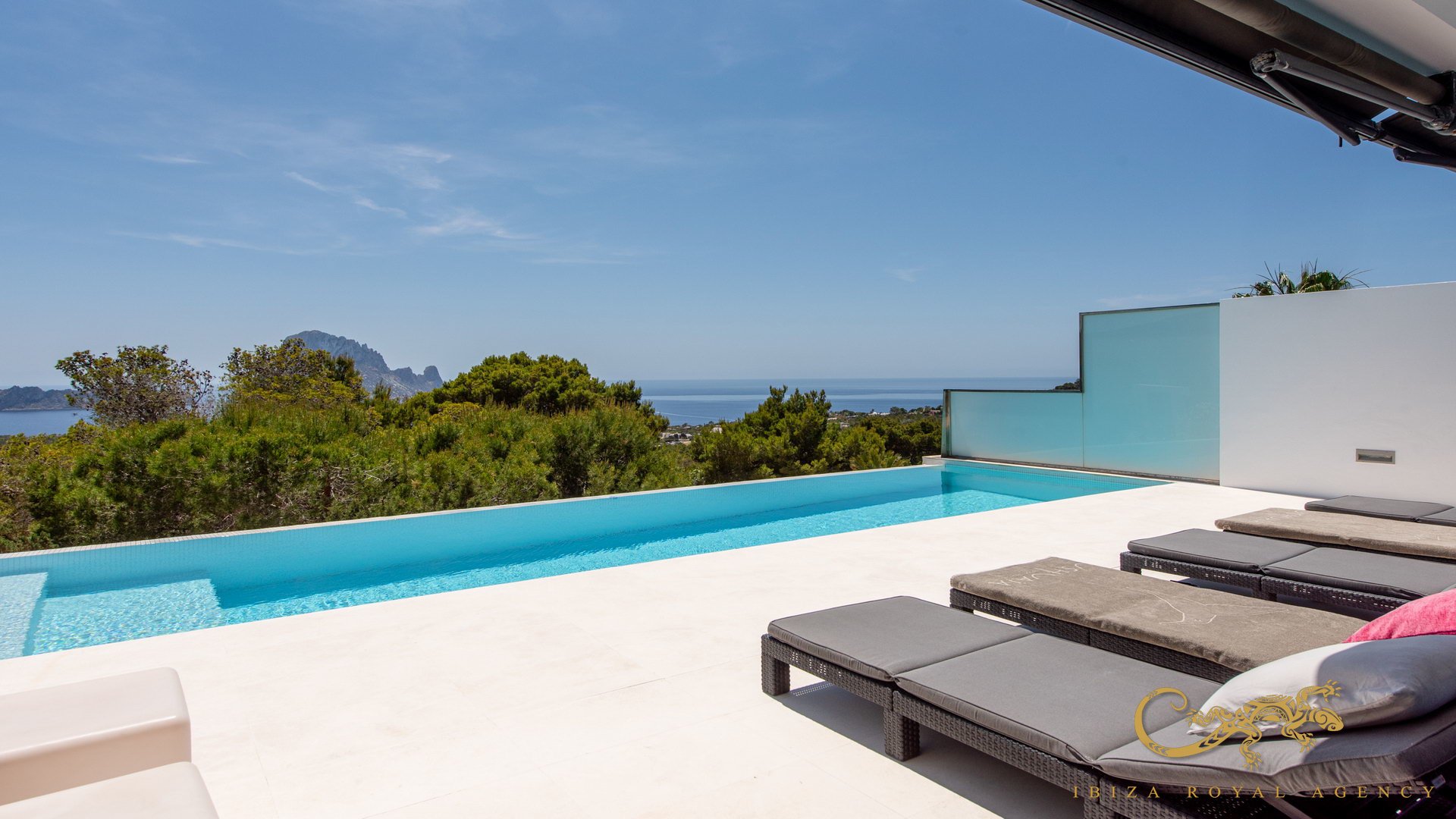 Talo Cala Carbo, Ibiza, Espanja 3 makuuhuonetta, 186 m2 No. 130023