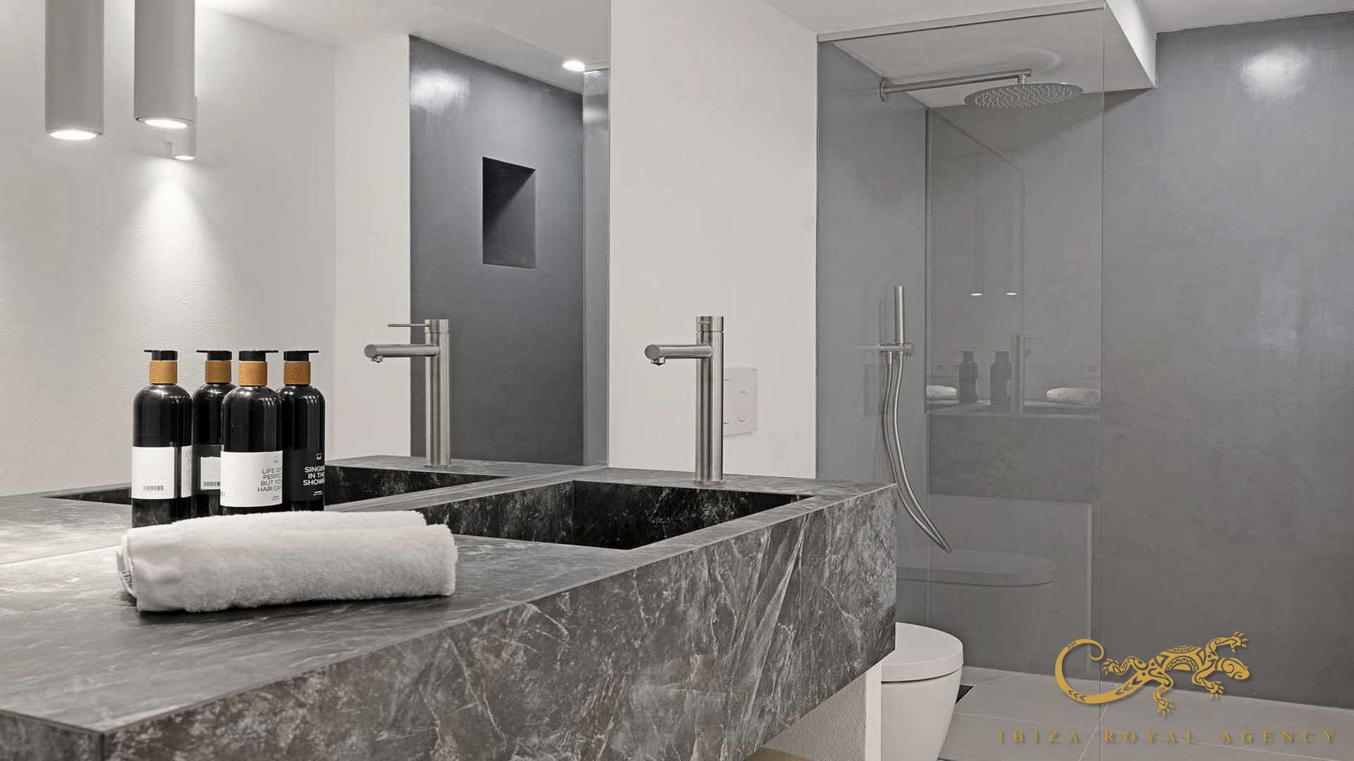 Villa a Can Furnet, Ibiza, Spagna 6 camere da letto, 387 mq. N° 130019