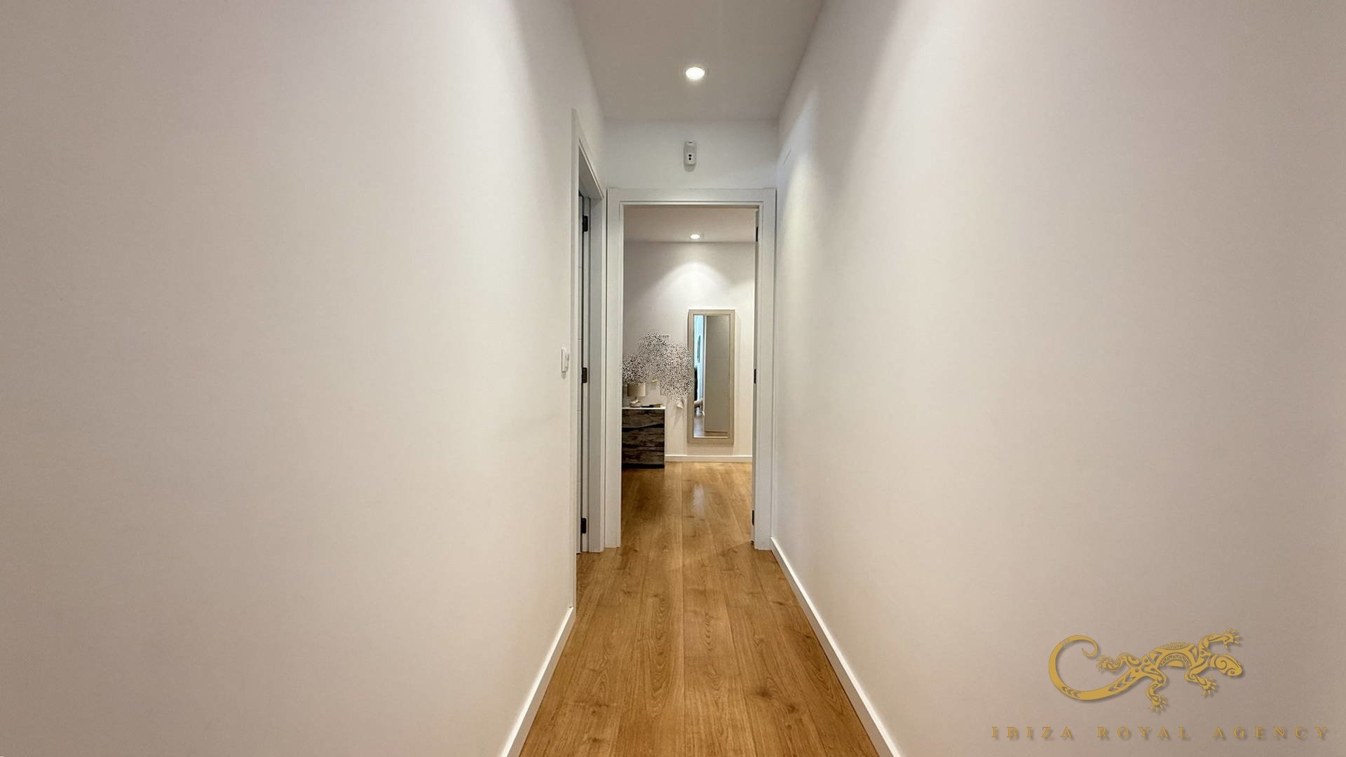 Huoneisto Ibiza town, Ibiza, Espanja 2 makuuhuonetta, 84 m2 No. 129997