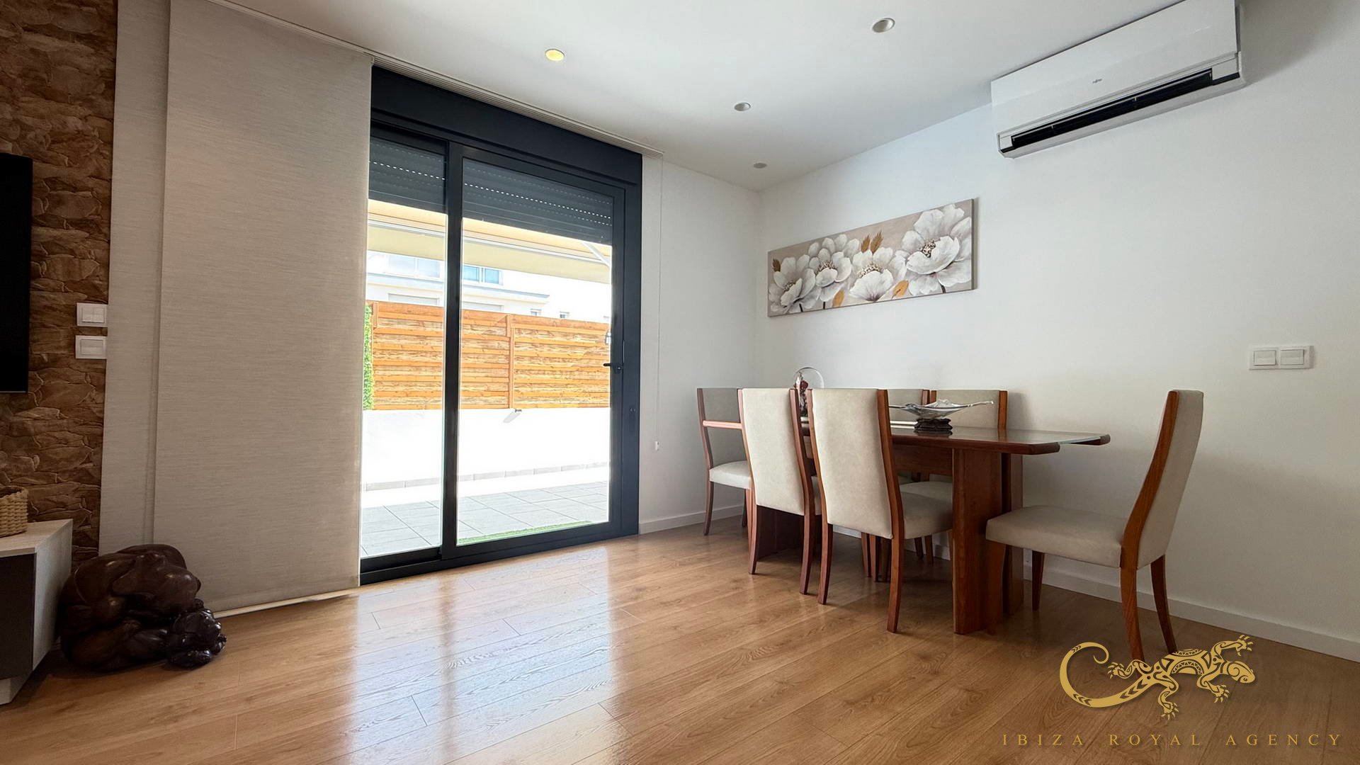 Huoneisto Ibiza town, Ibiza, Espanja 2 makuuhuonetta, 84 m2 No. 129997