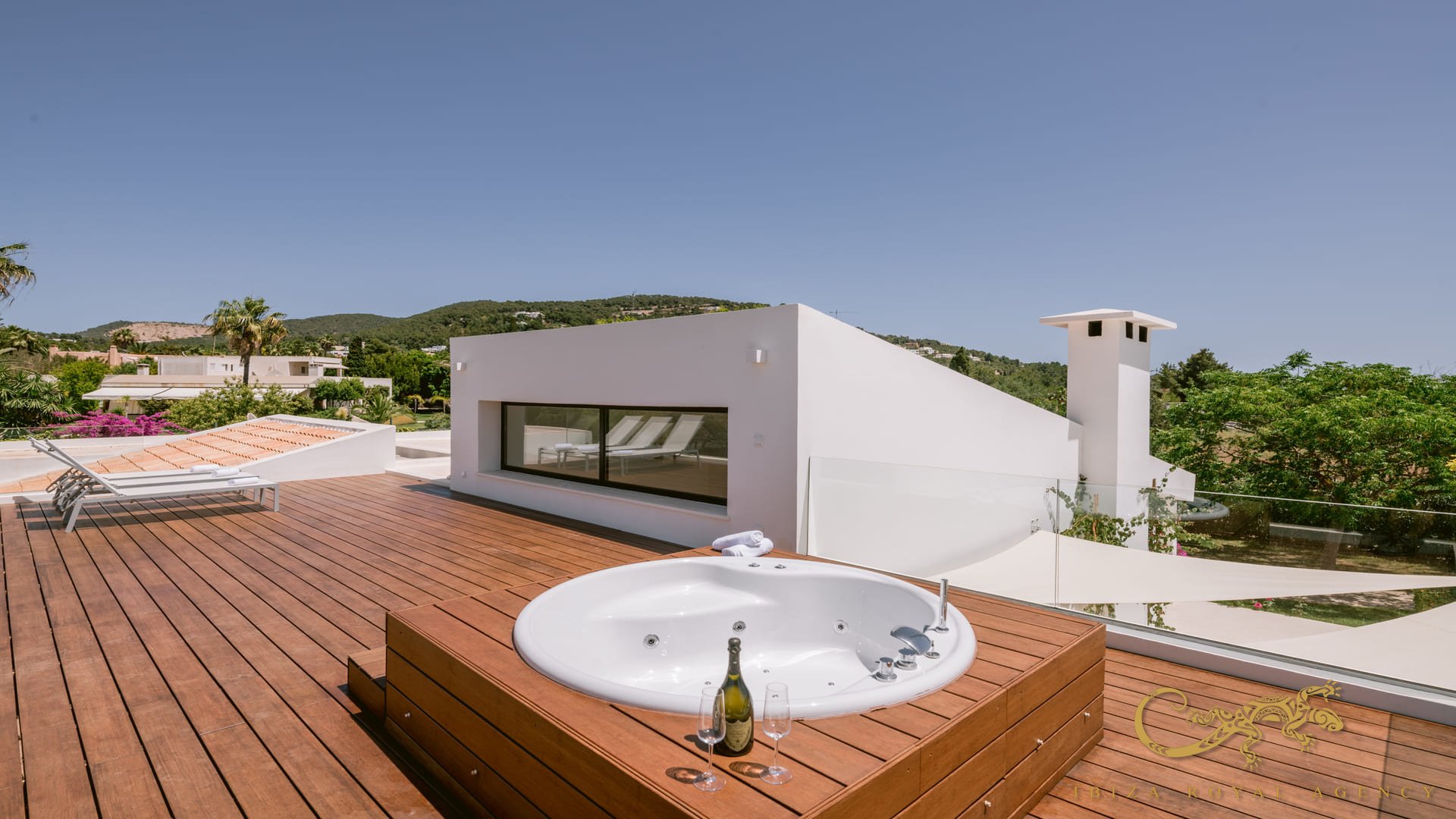 Villa en Jesus, Ibiza, España 5 dormitorios, 450 m2 No. 130012
