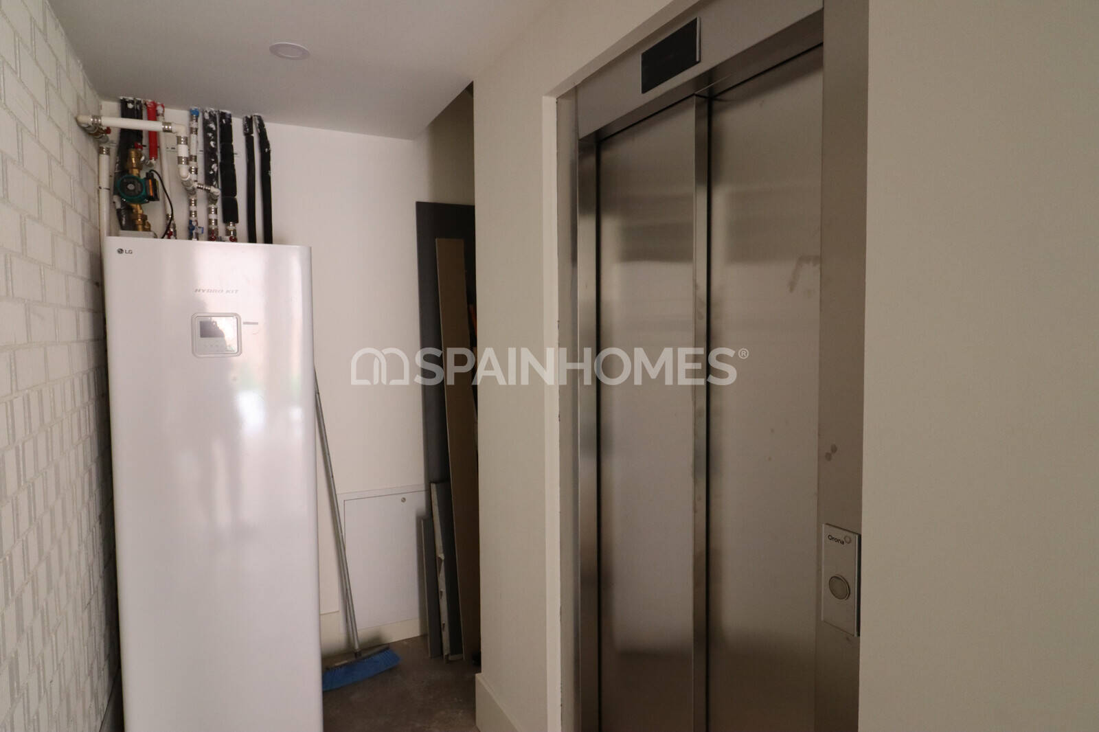 Villa in Barcelona, Spain 2 bedrooms, 76 sq.m. No. 131158