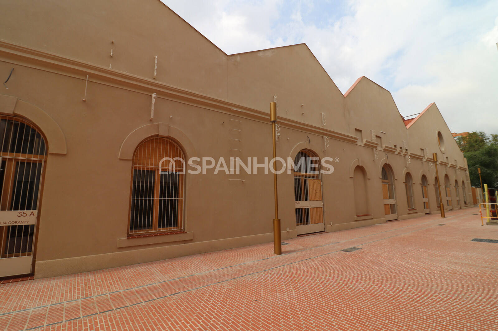 Villa in Barcelona, Spain 2 bedrooms, 76 sq.m. No. 131158