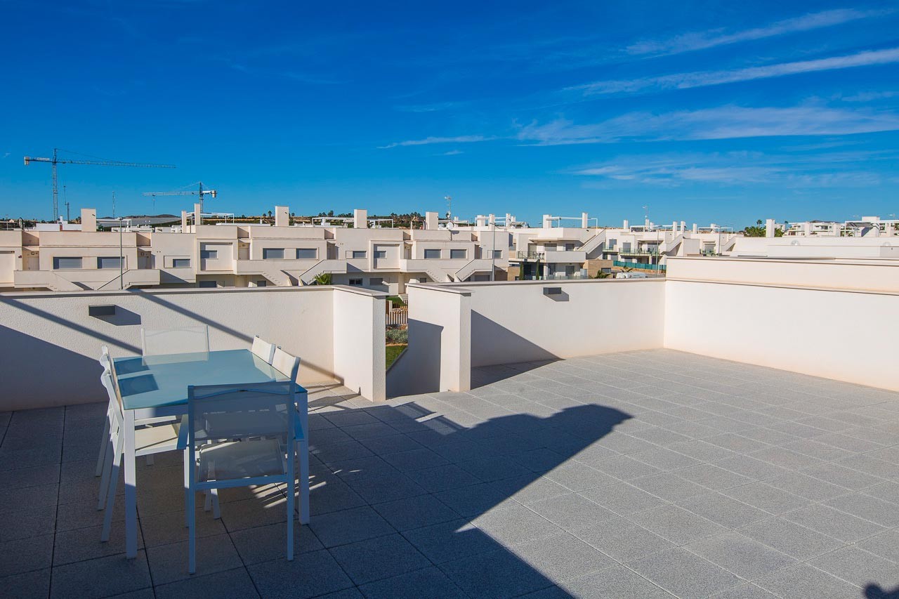 Bungalow in Alicante, Spain 2 bedrooms, 82 sq.m. No. 129049