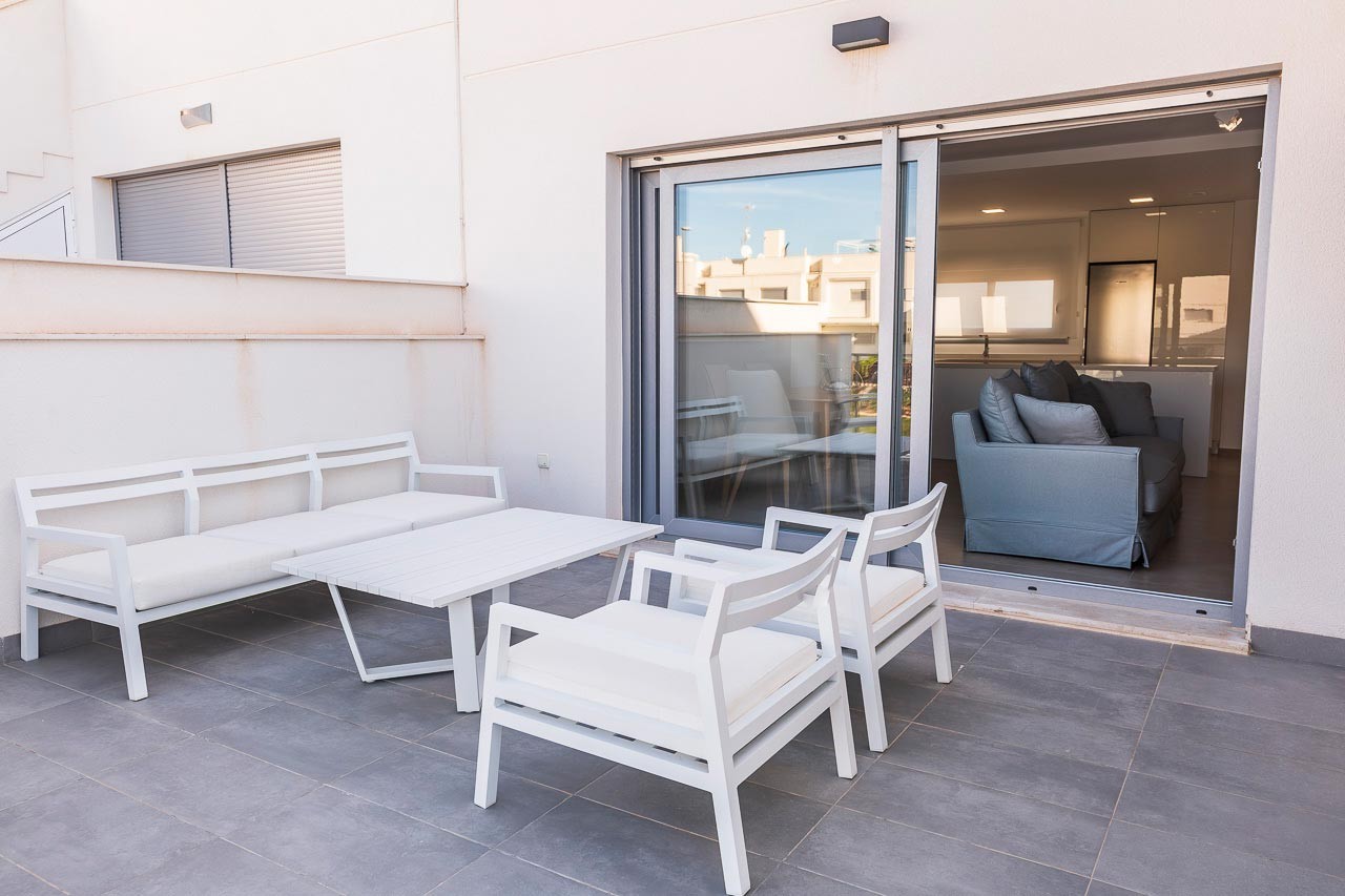 Bungalow in Alicante, Spain 2 bedrooms, 82 sq.m. No. 129049
