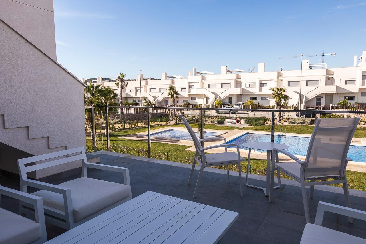 Bungalow in Alicante, Spain 2 bedrooms, 82 sq.m. No. 129049