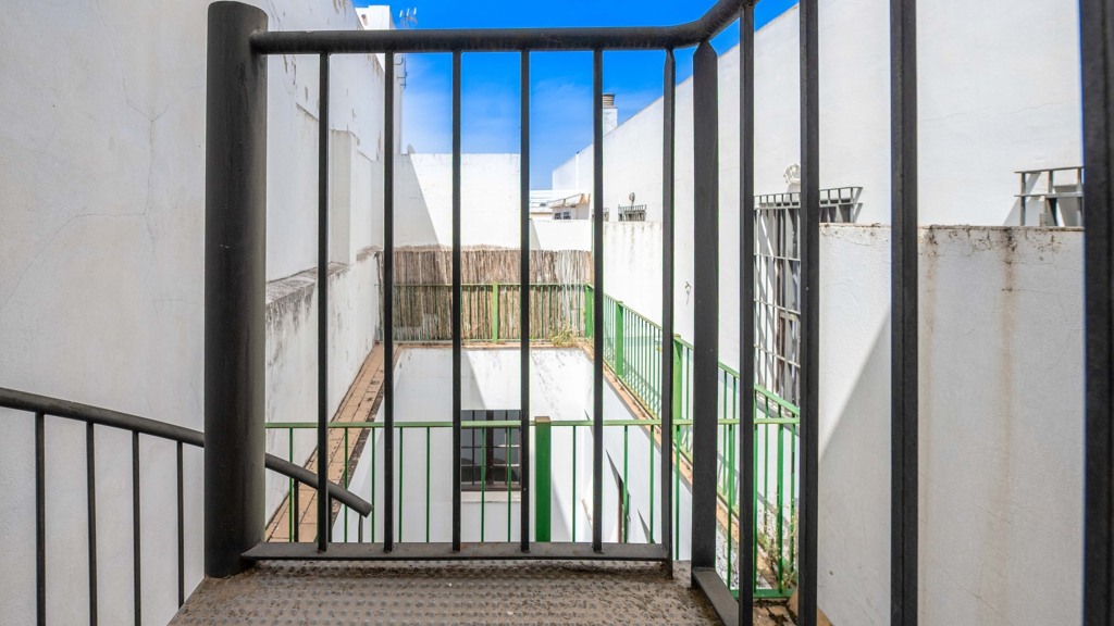 Duplex in El Puerto de Santa Maria, Cadiz, Spain 2 bedrooms, 106 sq.m. No. 121780