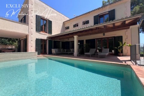 Villa in Santa Ponsa, Mallorca, Spain 3 bedrooms, 210 sq.m. No. 130111