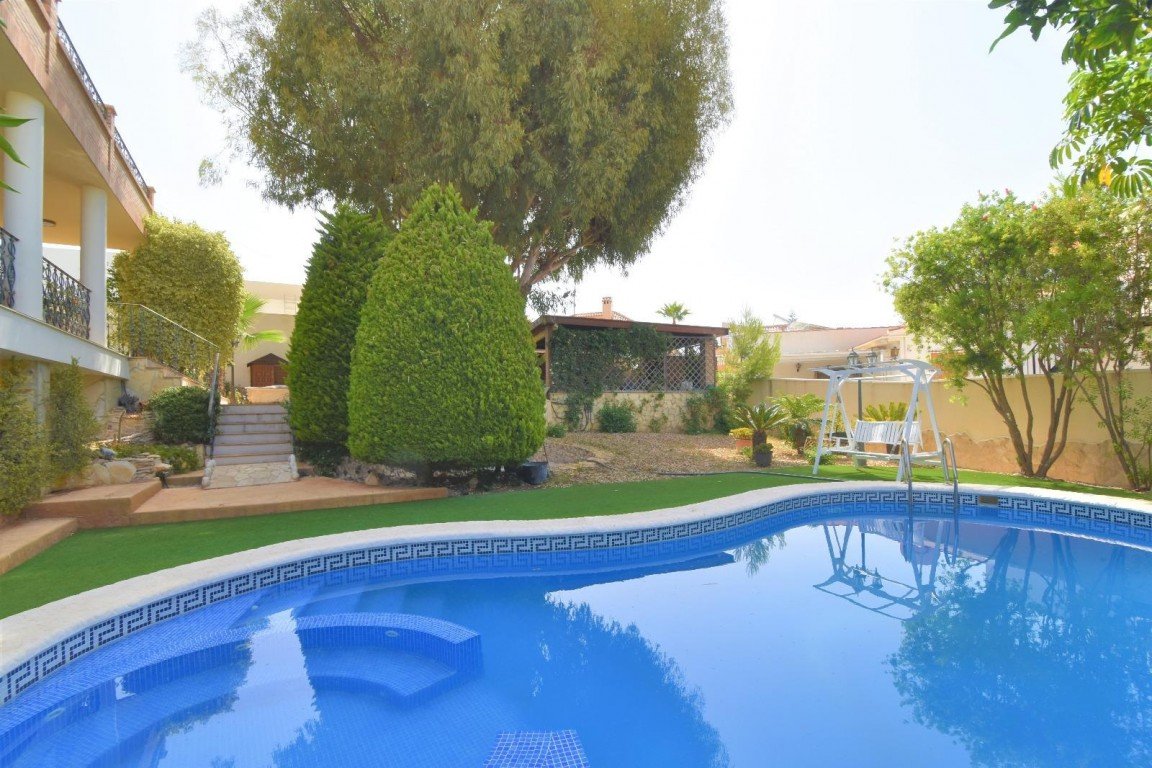 Villa à Ciudad Quesada, Alicante, Espagne 5 chambres, 360 m2 No. 125951
