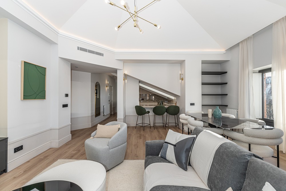 Apartamento en Madrid, España 2 dormitorios, 135 m2 No. 122767