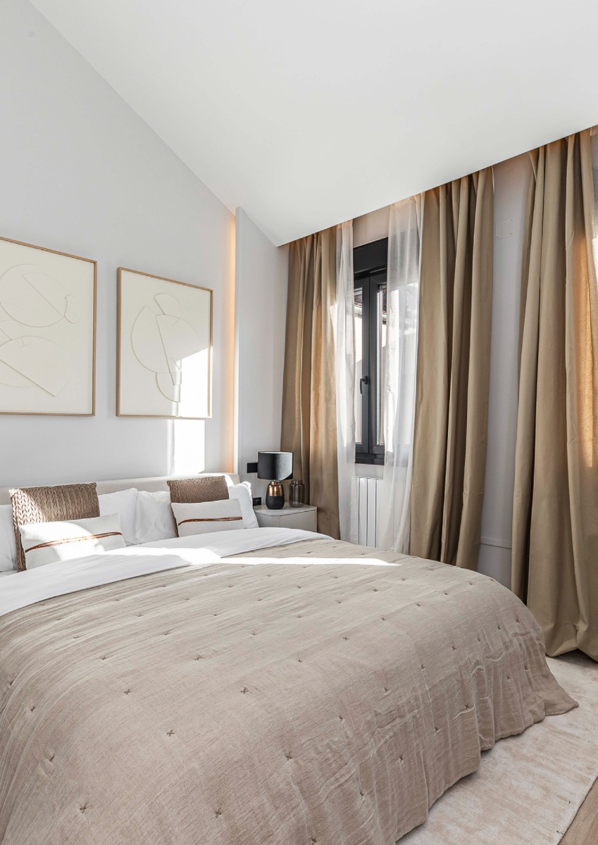 Apartamento en Madrid, España 2 dormitorios, 135 m2 No. 122767