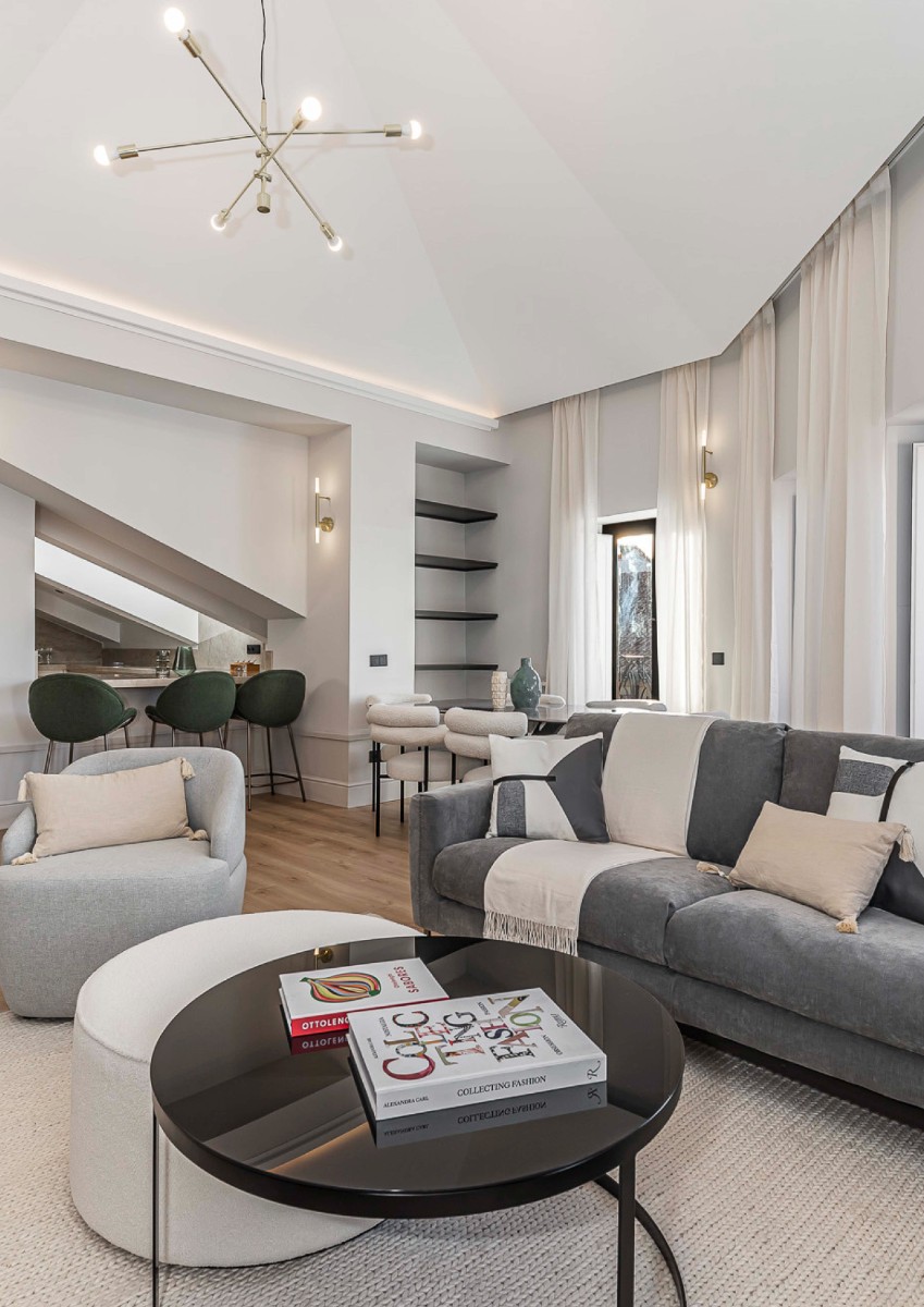 Apartamento en Madrid, España 2 dormitorios, 135 m2 No. 122767