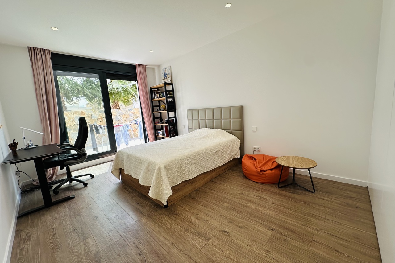 Willa w Pinar De Campoverde, Alicante, Hiszpania 6 sypialni, 450 mkw. nr 125577