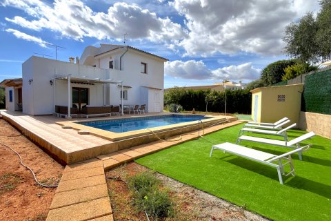 Villa a Portocolom, Mallorca, Spagna 5 camere da letto, 300 mq. N° 129306