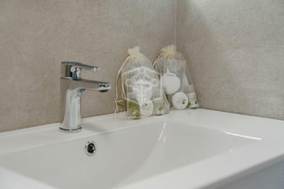 Huoneisto Adeje, Tenerife, Espanja 2 makuuhuonetta, 99 m2 No. 130903