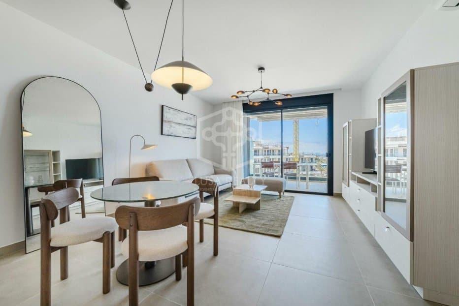 Huoneisto Adeje, Tenerife, Espanja 2 makuuhuonetta, 99 m2 No. 130903