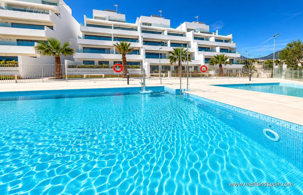 Apartment à Estepona, Malaga, Espagne 3 chambres, 126 m2 No. 129803