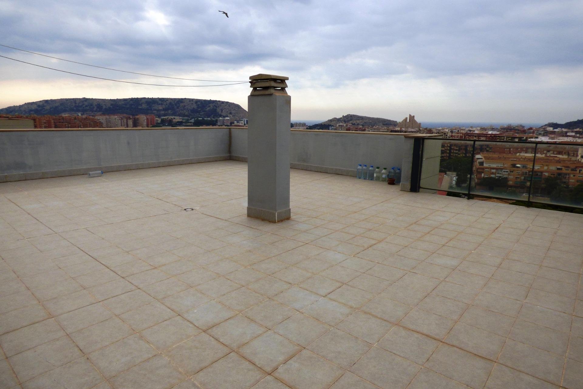 Penthouse in Alicante, Spain 4 bedrooms, 216 sq.m. No. 128830