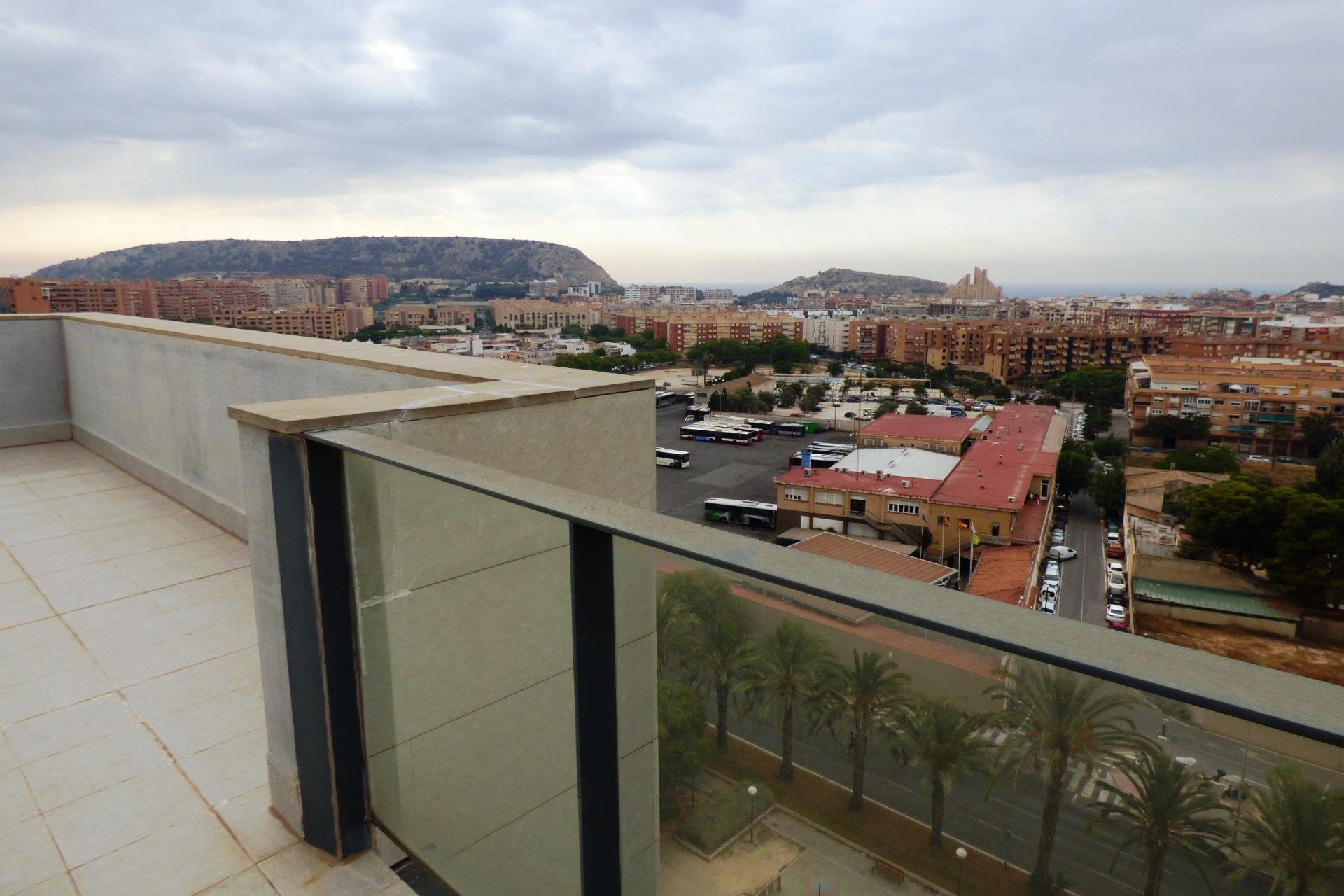 Penthouse in Alicante, Spain 4 bedrooms, 216 sq.m. No. 128830