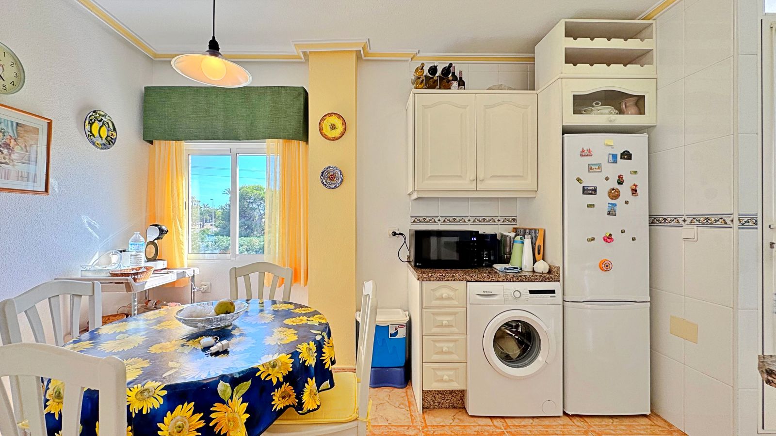 Apartamento en La Zenia, Alicante, España 2 dormitorios, 64 m2 No. 131925
