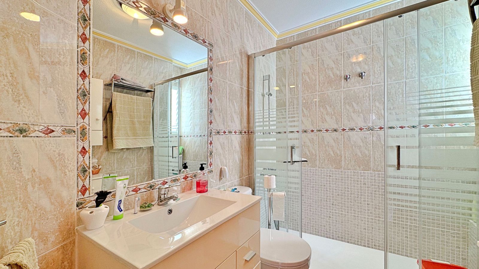 Apartamento en La Zenia, Alicante, España 2 dormitorios, 64 m2 No. 131925