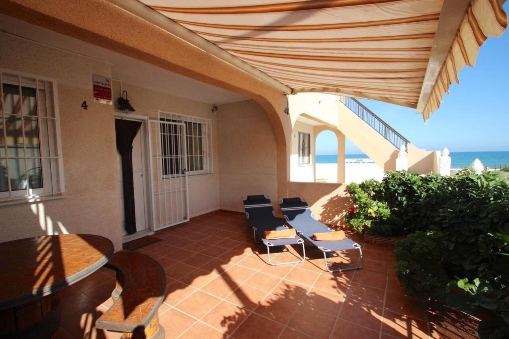 Bungalow en La Mata, Alicante, España 3 dormitorios, 120 m2 No. 131577